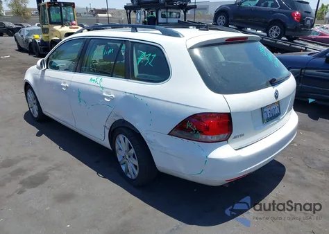 2012 Volkswagen Jetta Sportwagen 2.5L Se from USA, damaged, VIN 3VWPP7AJ2CM674367